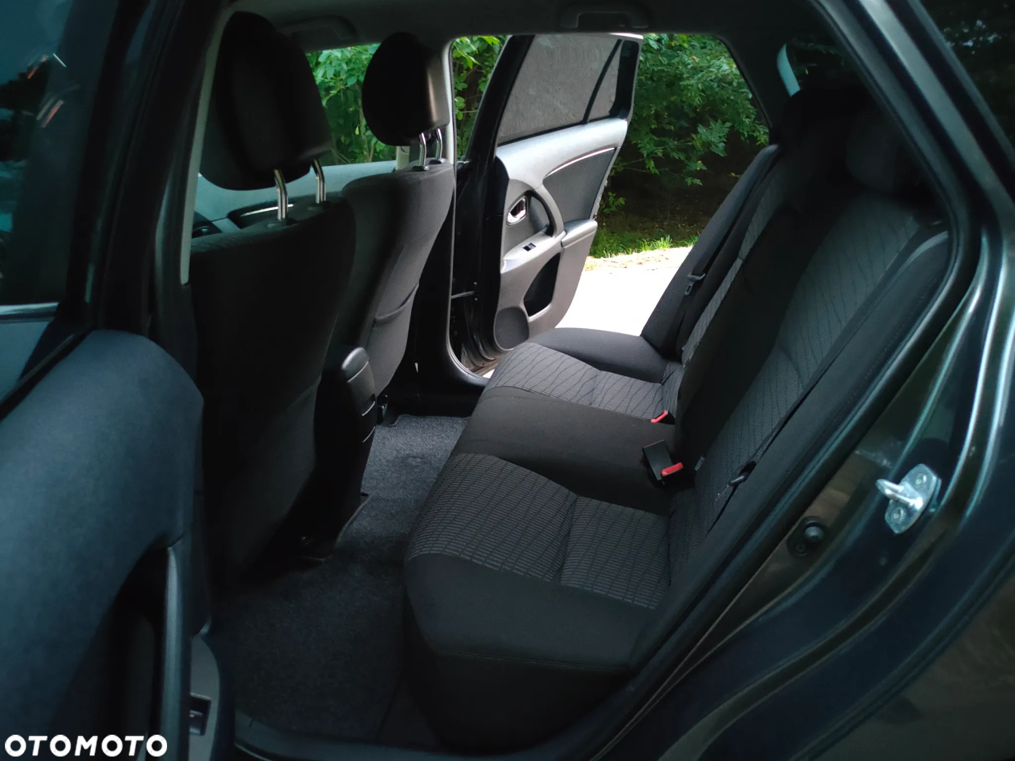 Toyota Avensis 1.8 Sol plus NAVI - 22