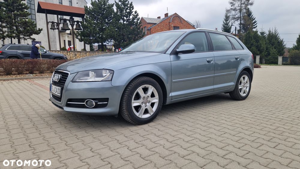 Audi A3 Sportback 1.6 TDI DPF Attraction - 3