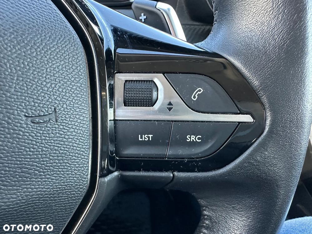 Peugeot 2008 1.2 PureTech Active S&S EAT8 - 13