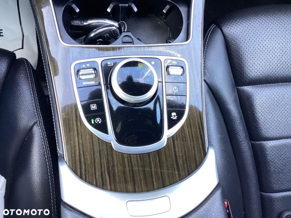 Mercedes-Benz GLC 300 4Matic 9G-TRONIC AMG Line - 16
