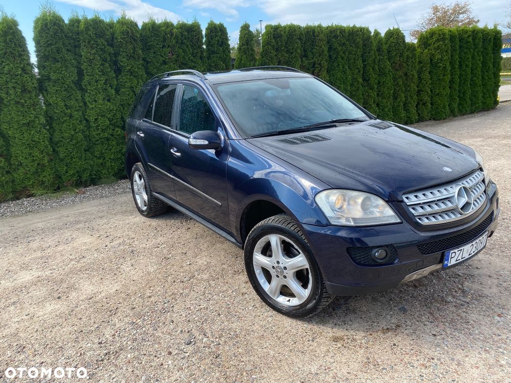Mercedes-Benz ML 350 BlueTec 4-Matic - 4