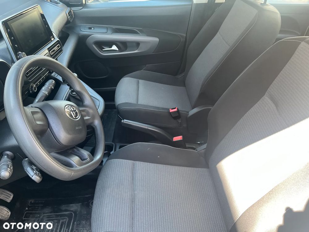 Toyota Proace City Verso 1.2 D-4T Business - 4