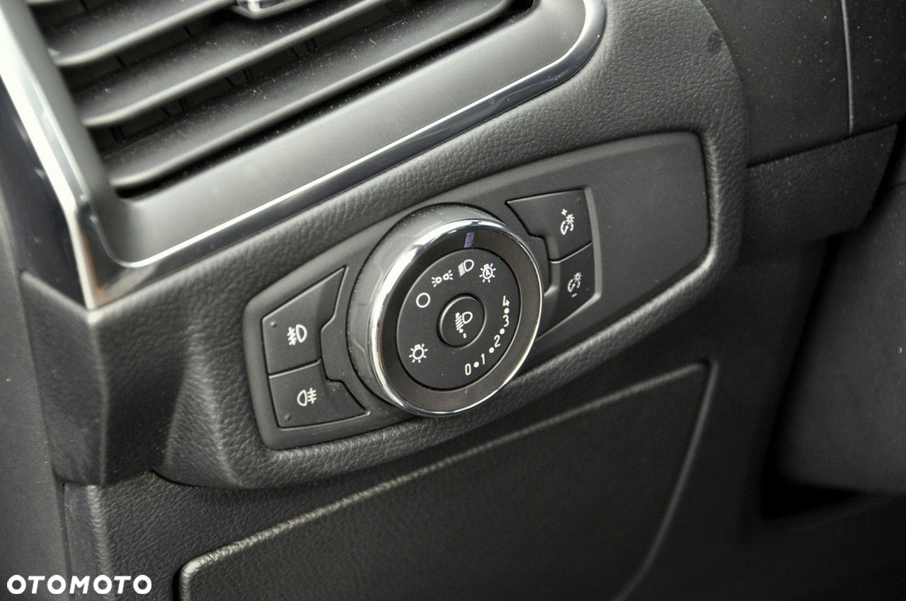 Ford S-Max 2.0 EcoBlue Titanium - 17
