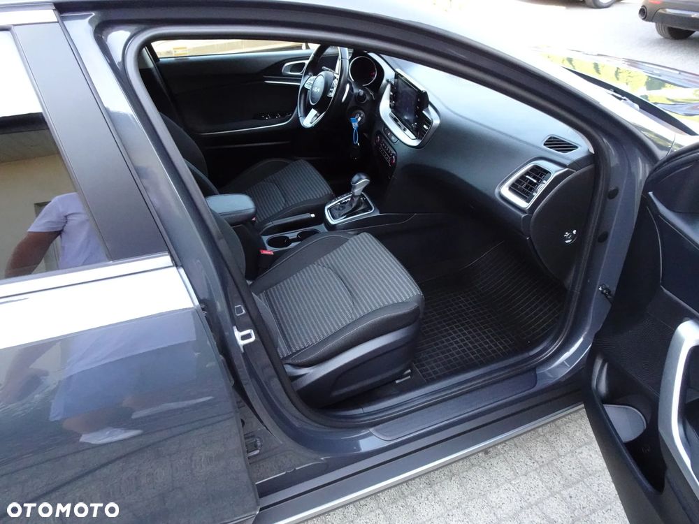 Kia XCeed 1.5 T-GDI M DCT - 14
