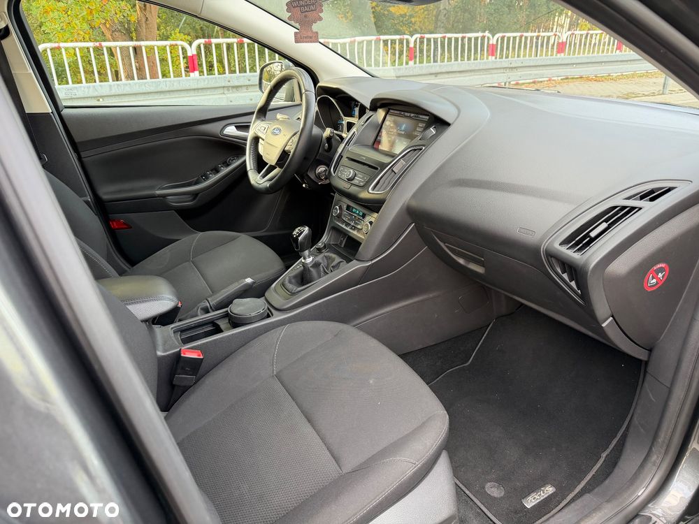 Ford Focus - 14
