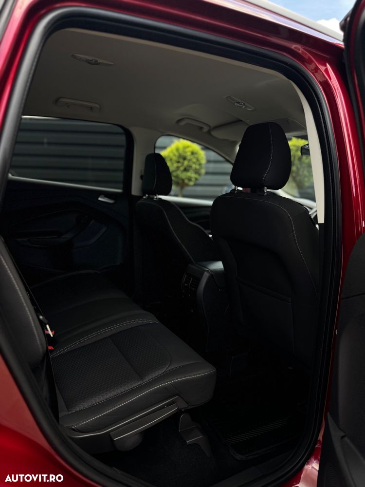 Ford Kuga 1.5 EcoBoost 2x4 Cool & Connect - 13