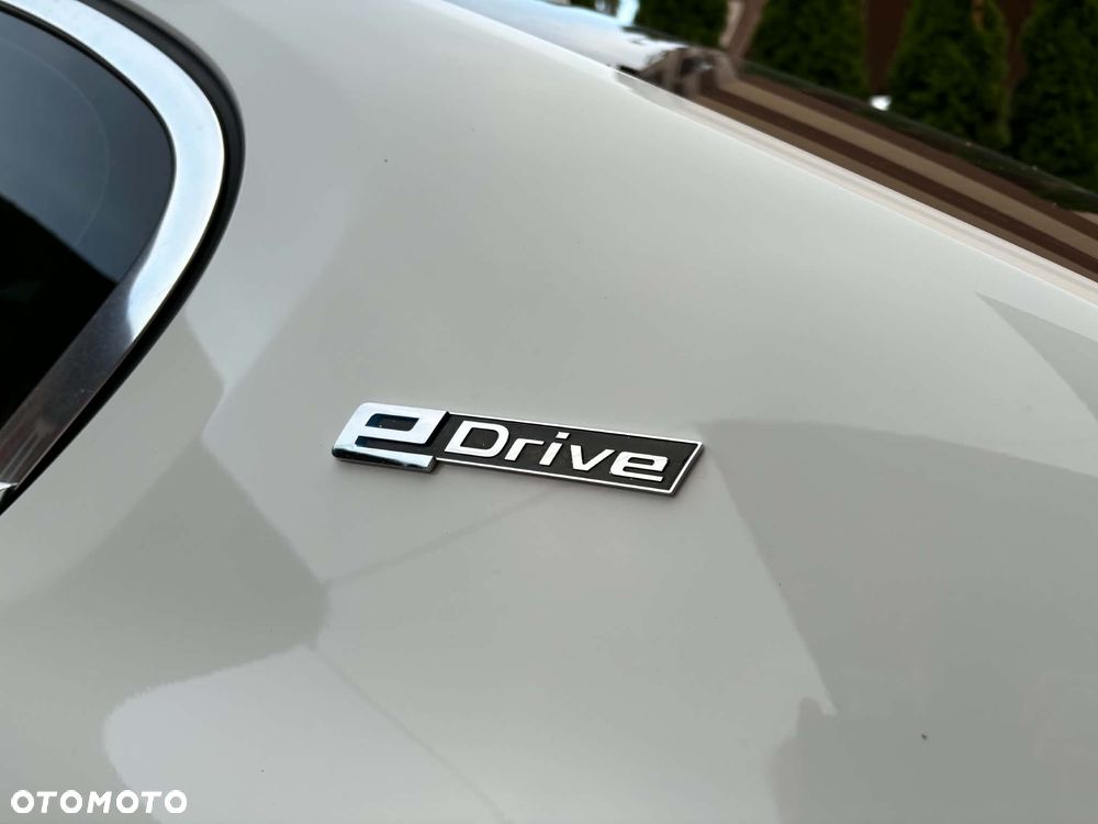 BMW Seria 5 530e iPerformance xDrive Luxury Line sport - 11