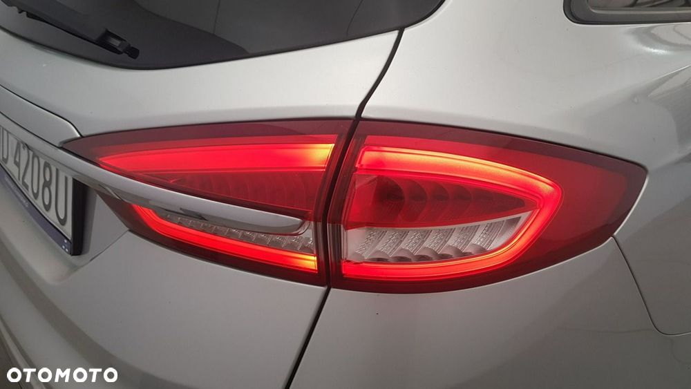 Ford Mondeo - 12
