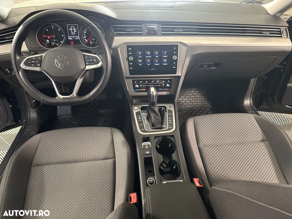Volkswagen Passat - 10