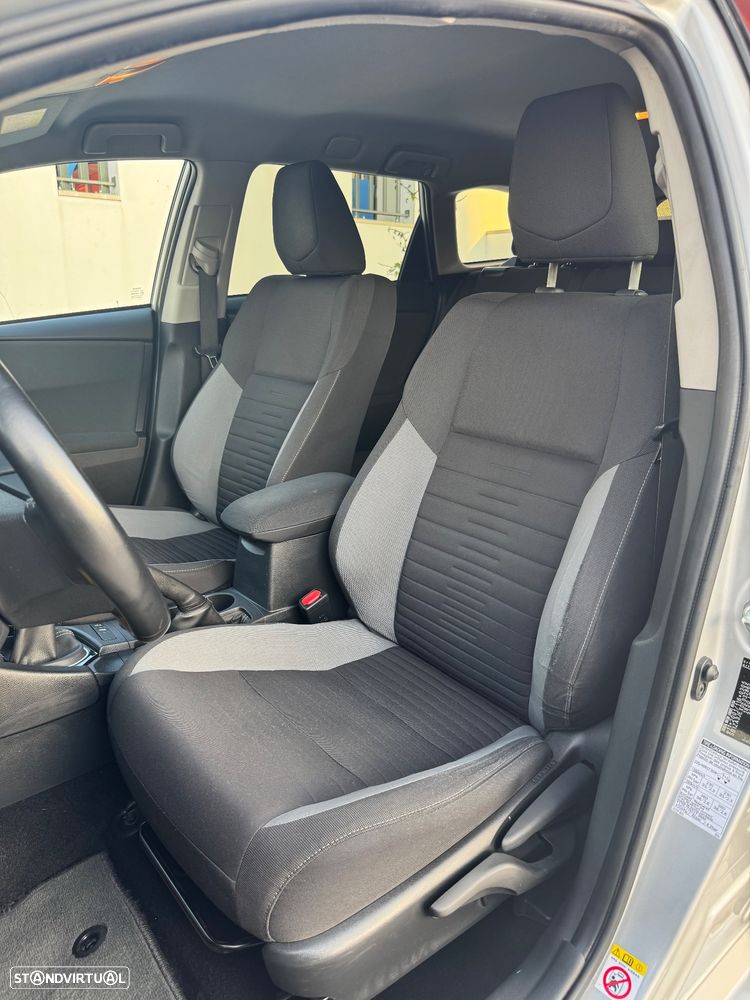 Toyota Auris Touring Sports 1.2T Comfort+Pack Sport - 11