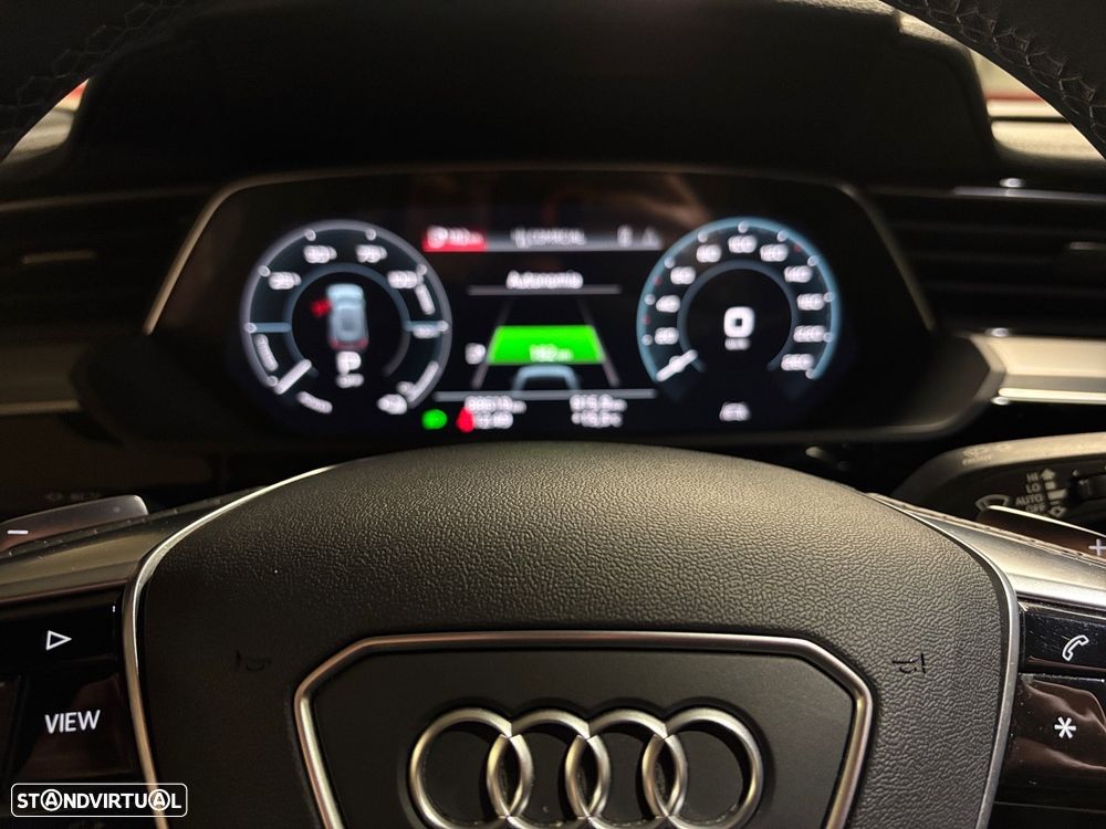 Audi e-tron 55 quattro Advanced - 11
