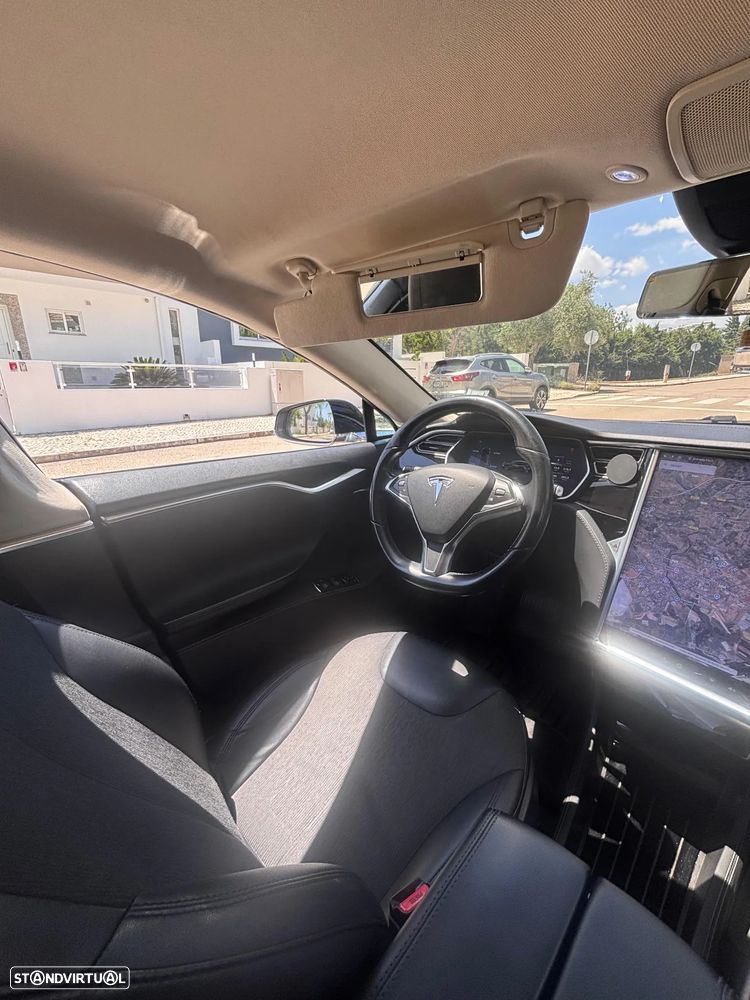 Tesla Model S 85 - 11