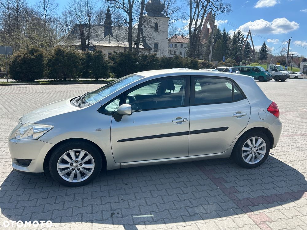 Toyota Auris 2.0 D-4D Sol - 3