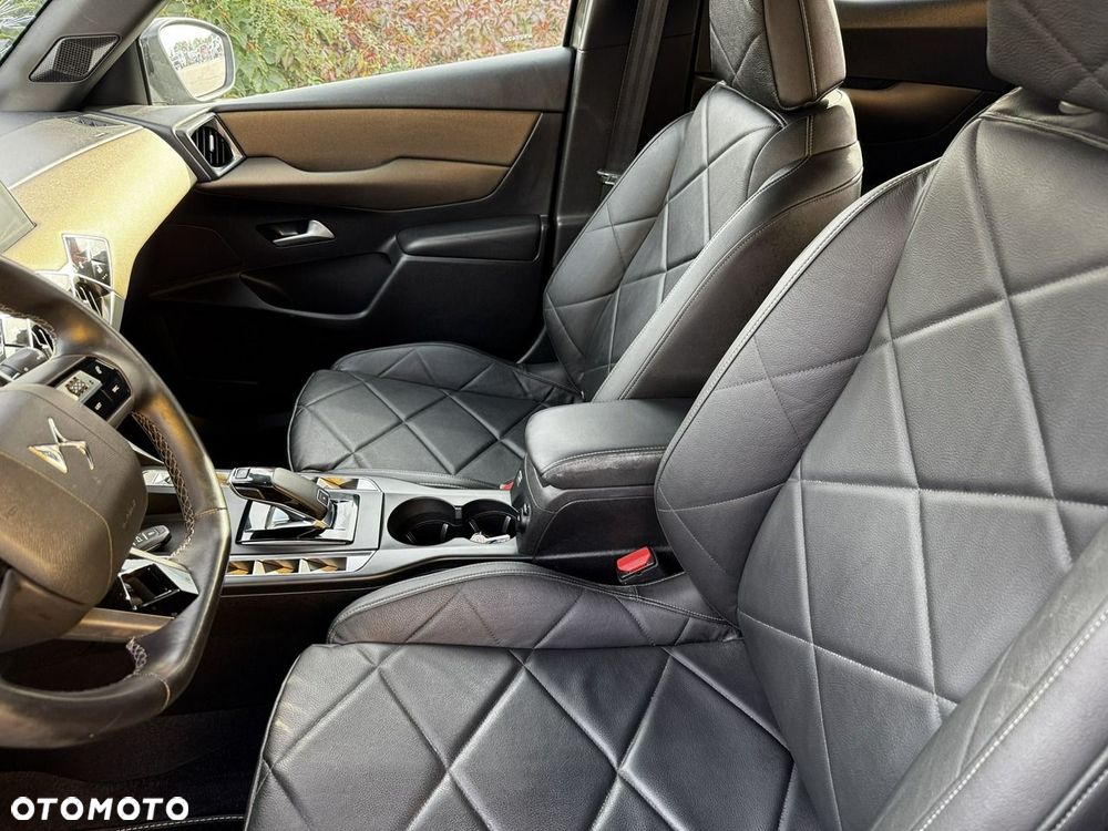 DS Automobiles DS 3 Crossback 1.2 PureTech So Chic - 10