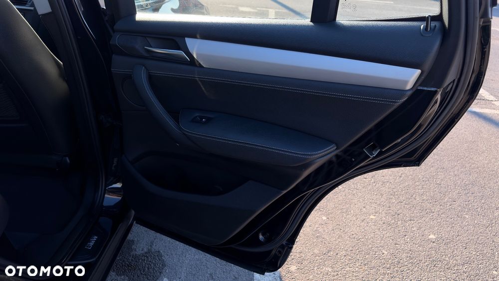 BMW X3 xDrive20d - 33