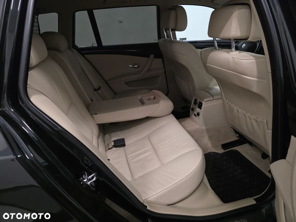 BMW Seria 5 - 17