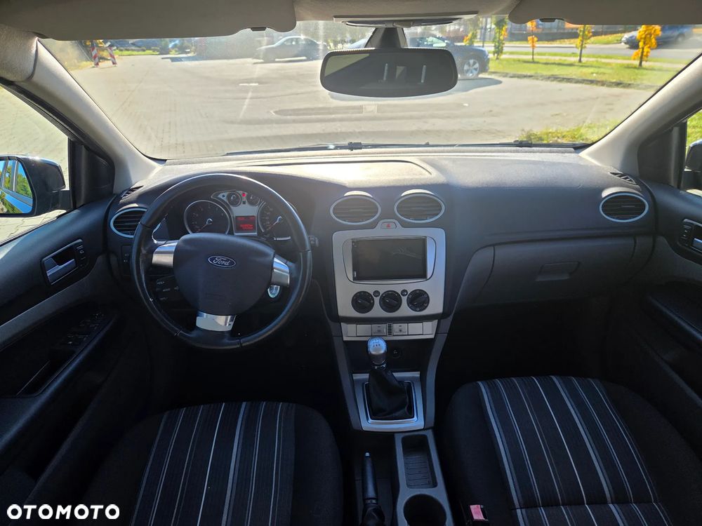 Ford Focus 1.6 16V Titanium - 8