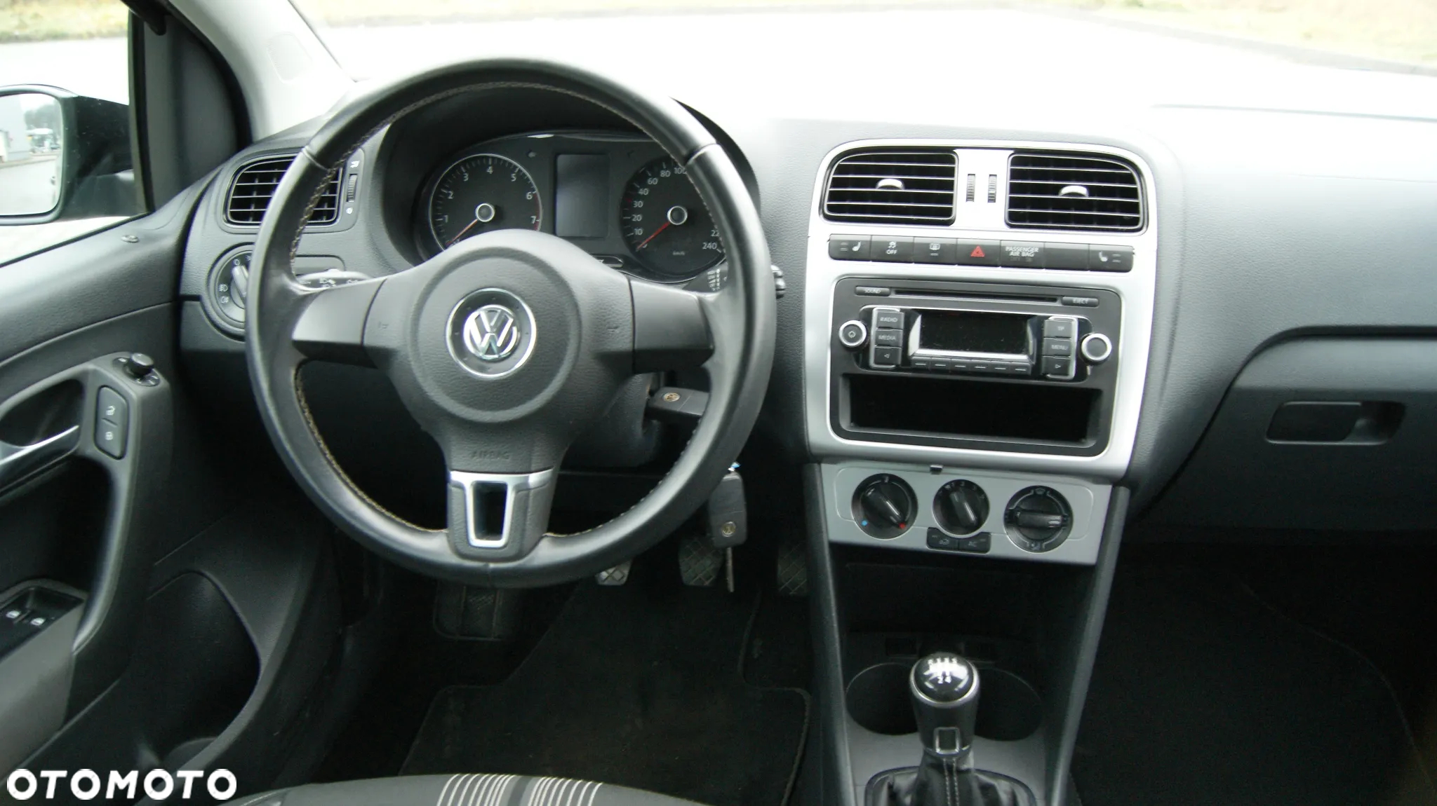 Volkswagen Polo 1.2 MATCH - 8