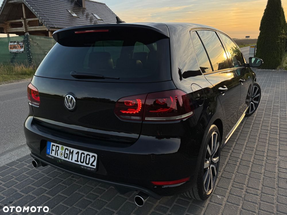 Volkswagen Golf 2.0 GTI adidas - 15