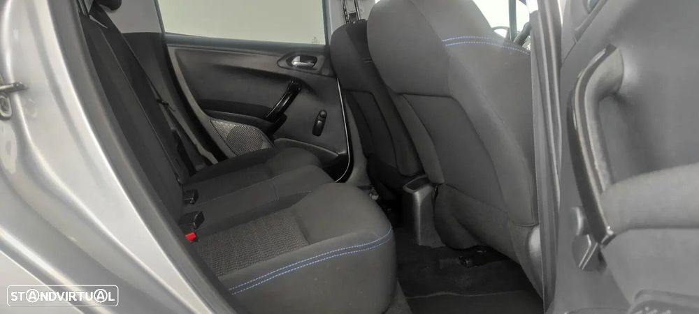 Peugeot 208 - 20