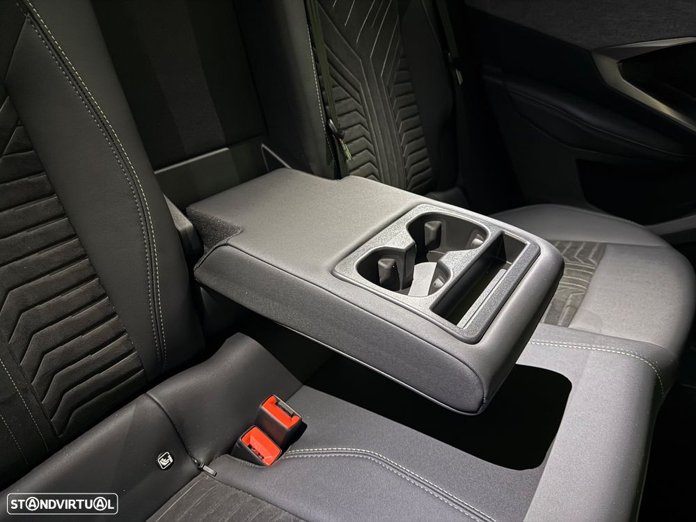 Peugeot 3008 1.2 Hybrid GT e-DCS6 - 17