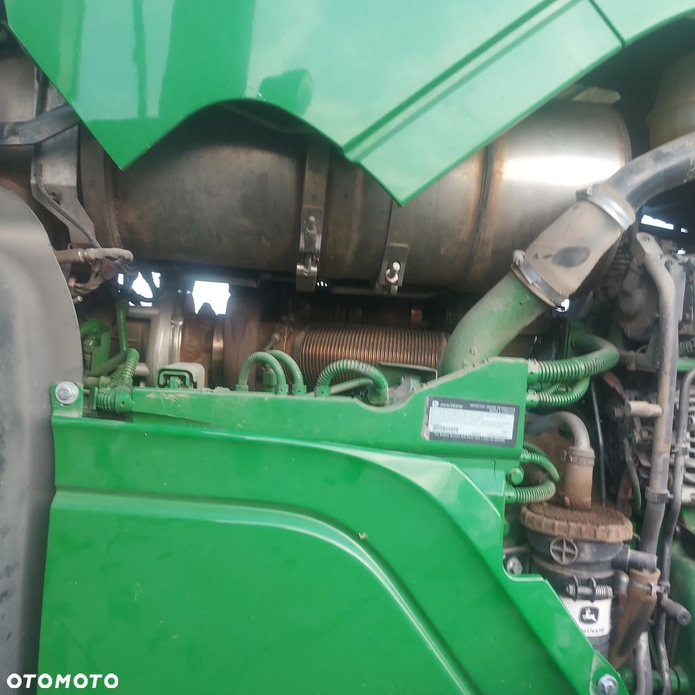 John Deere 6215R - 9