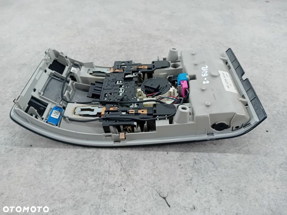 LAMPKA PODSUFITKI AUDI A6 C6 FL 4F0947135CE 11855.0.155 - 10