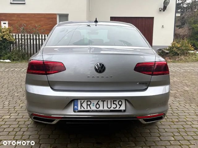 Volkswagen Passat 2.0 TDI 4Mot Elegance DSG - 3