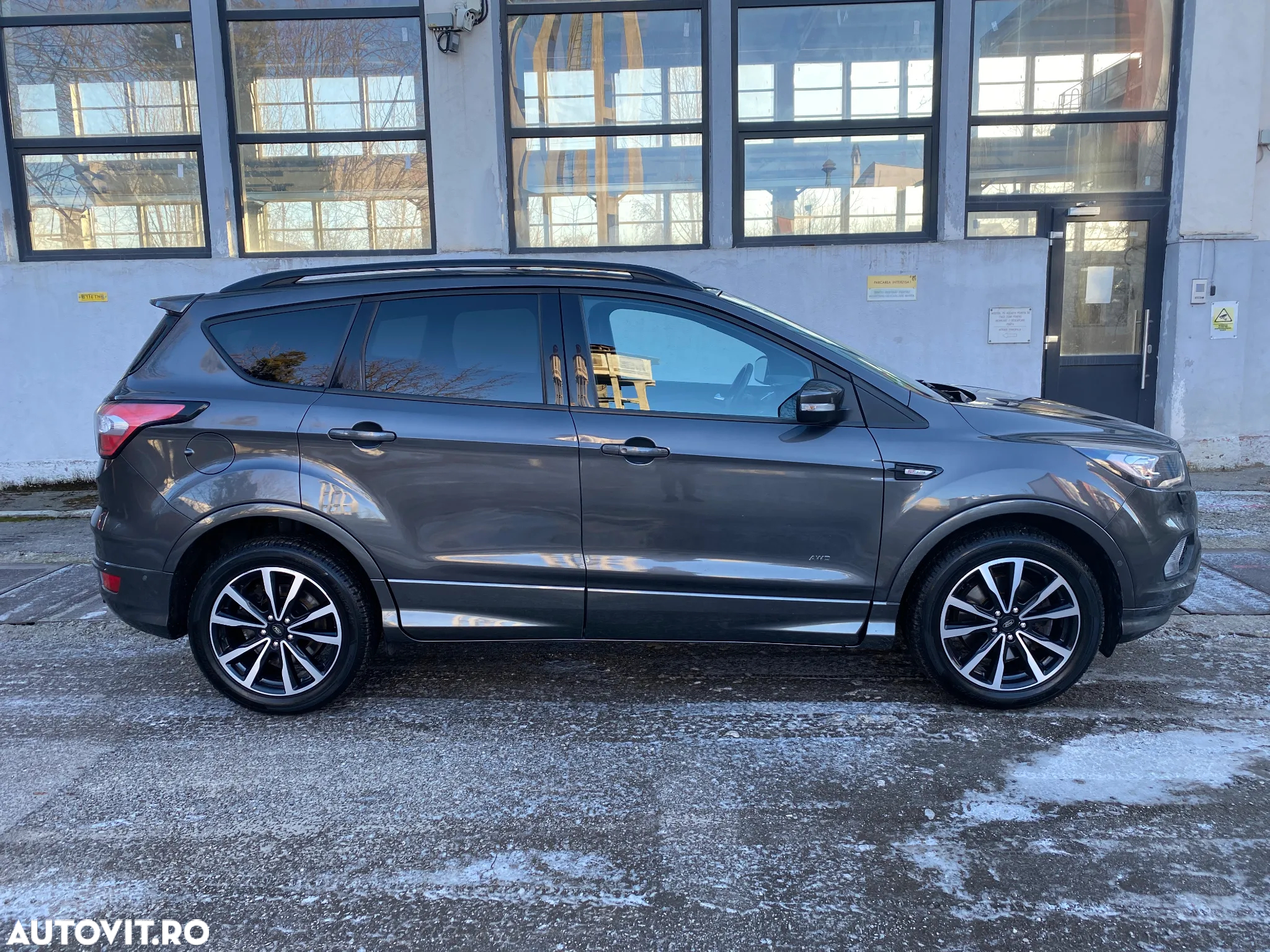 Ford Kuga 2.0 TDCi 4WD Powershift ST-Line - 3