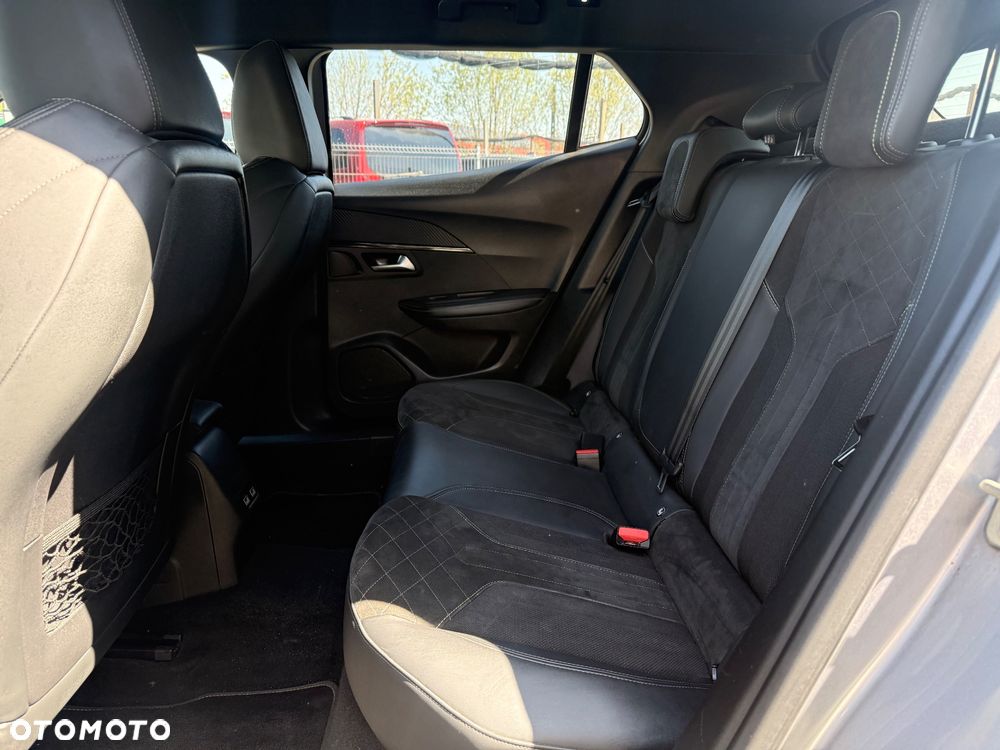 Peugeot 2008 PureTech 155 EAT8 GT Pack - 10