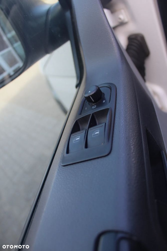 Volkswagen Transporter L1H1 - 11