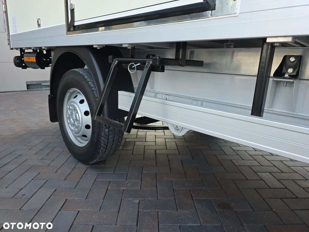 Fiat DUCATO MAXI KONTENER IZOTERMICZNY WINDA DHOLLANDIA SALON PL SILNIK 2,3 IVECO 14OKM STAN JAK NOWY ELEKTRYKA KLIMATYZACJA - 26