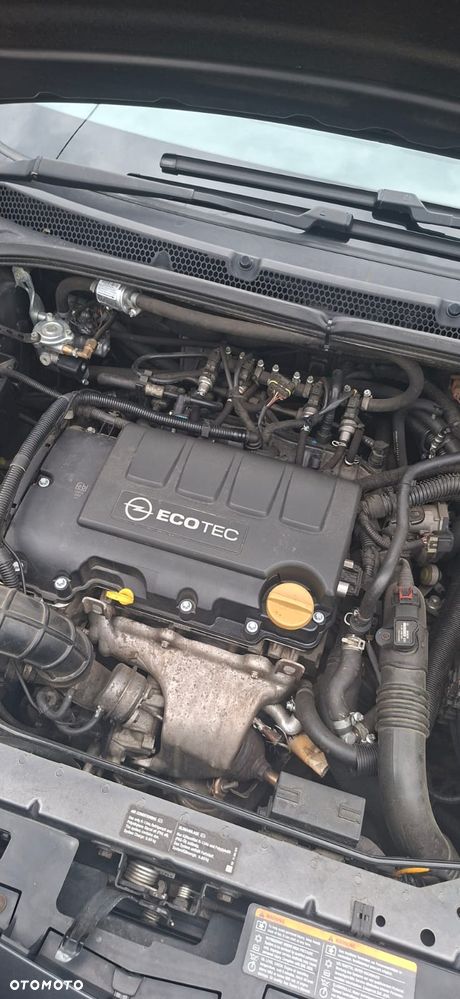 Opel Astra 1.4 Turbo Cosmo - 11
