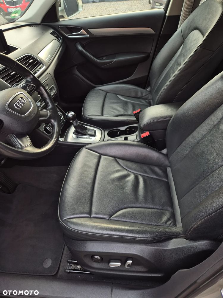 Audi Q3 2.0 TFSI Quattro S tronic design - 11