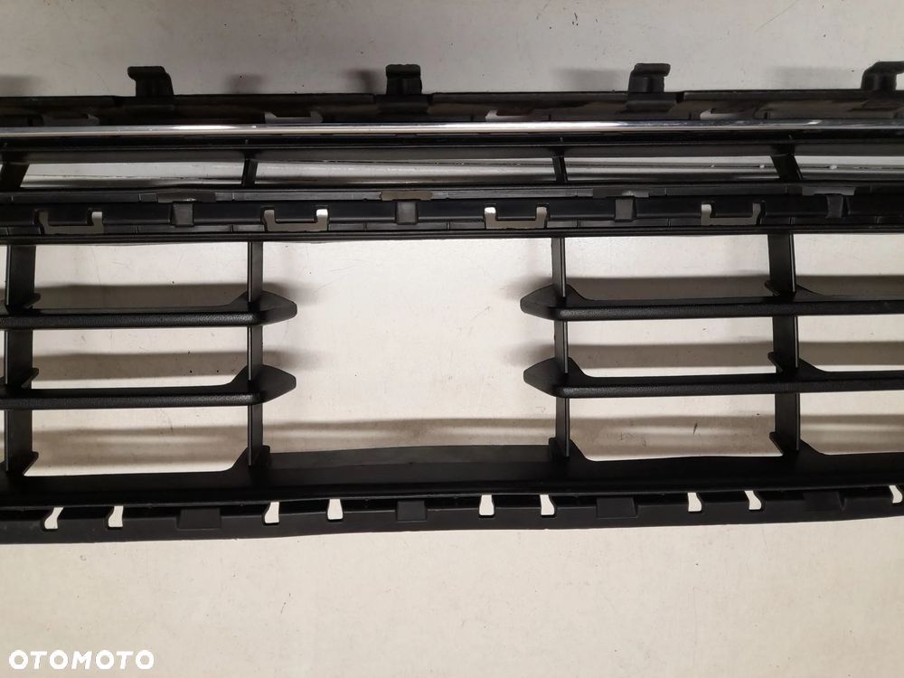 KRATKA ZDERZAKA PRZÓD PRZEDNIA ŚRODKOWA VW GOLF 7 VII 5G0853677E - 3