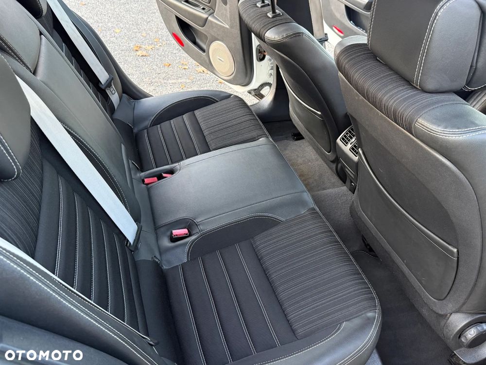 Renault Laguna ENERGY dCi 130 FAP Start & Stop Bose Edition - 9