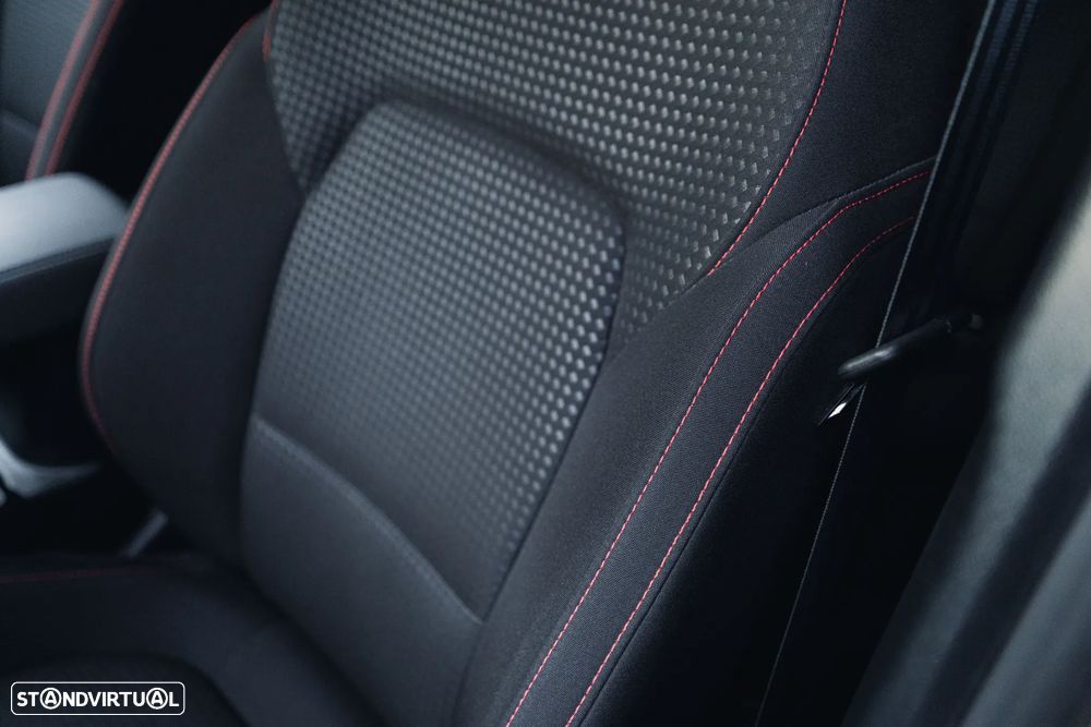 Ford Focus 1.0 EcoBoost Hybrid Aut. ST-LINE - 32