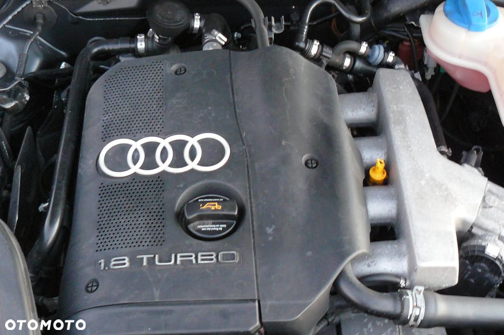 Audi A4 Avant - 32