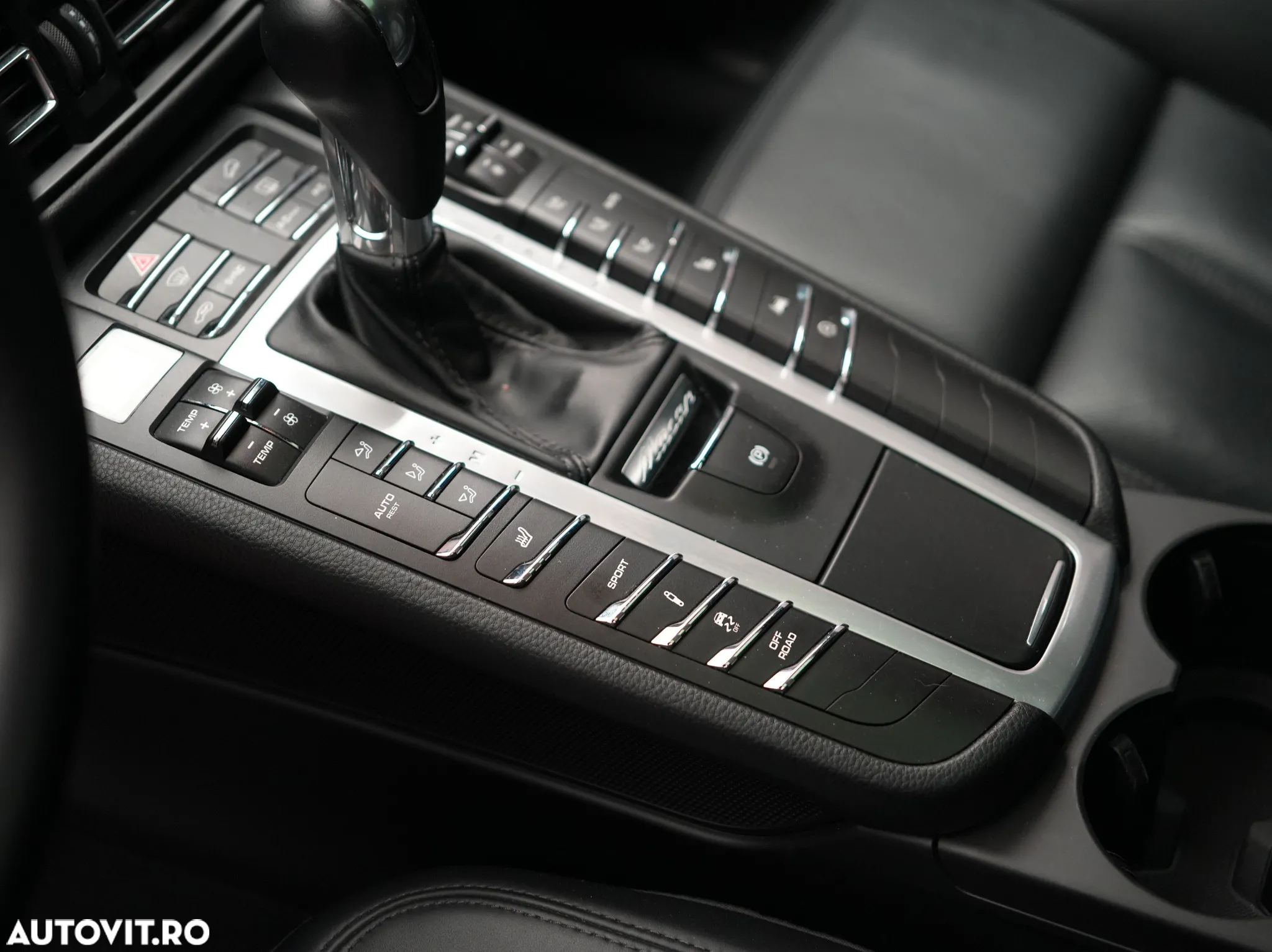 Porsche Macan Standard - 16