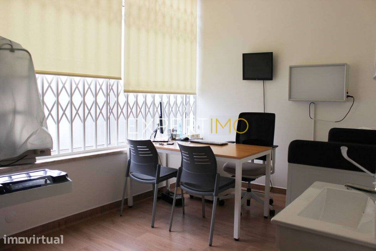 Clínica Médica com 3 gabinetes renovada à venda na Apolónia em... - Grande imagem: 3/11