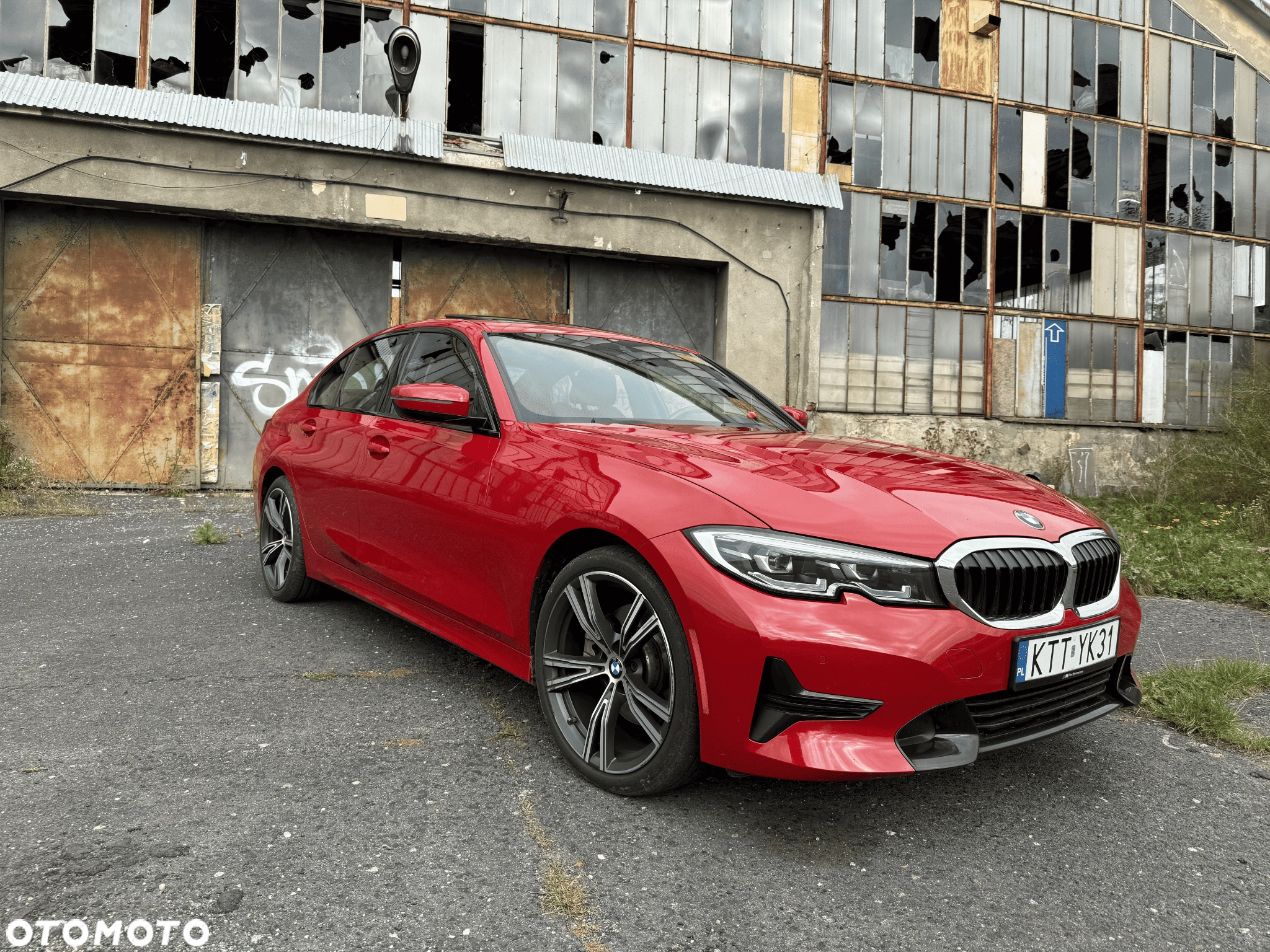 BMW Seria 3 330i Sport Line - 2