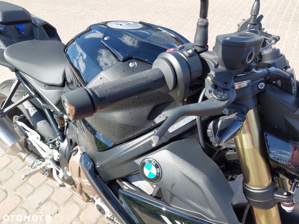 BMW S - 11