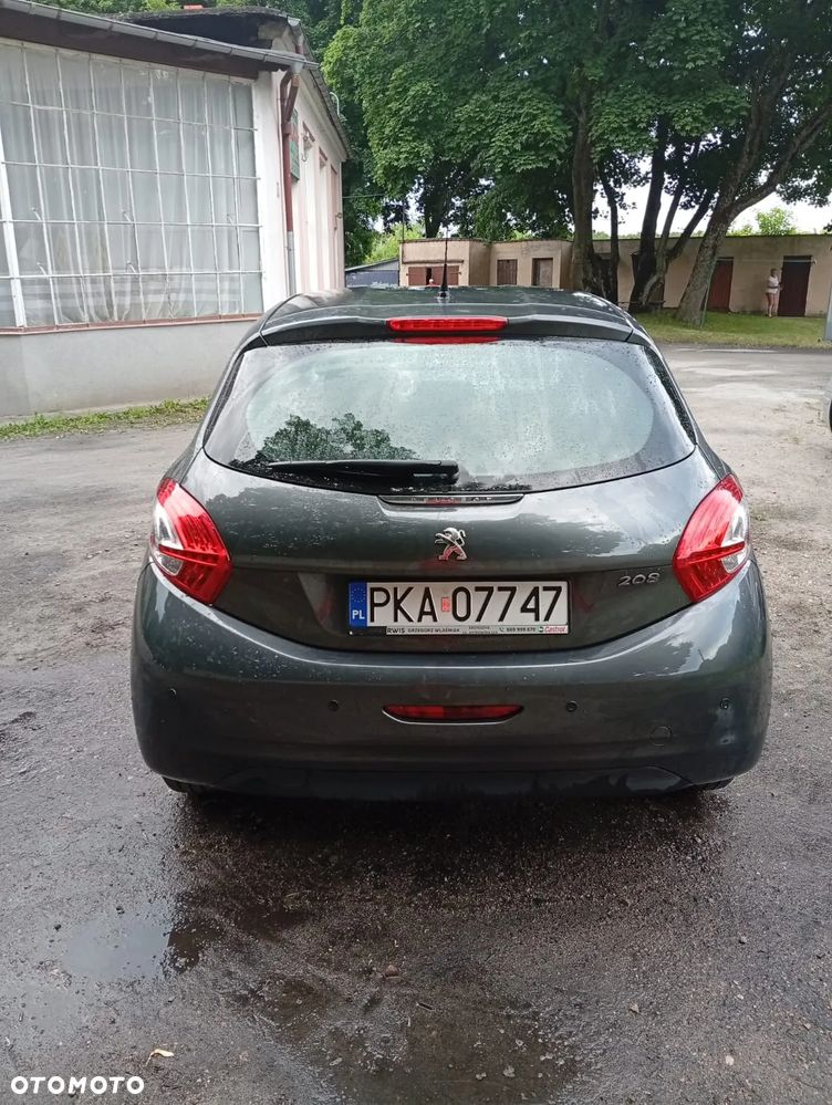 Peugeot 208 PureTech 82 Allure - 4