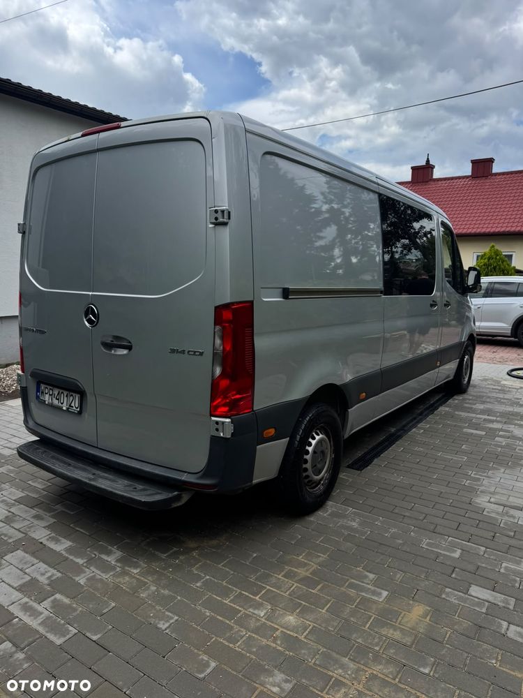 Mercedes-Benz Sprinter - 4