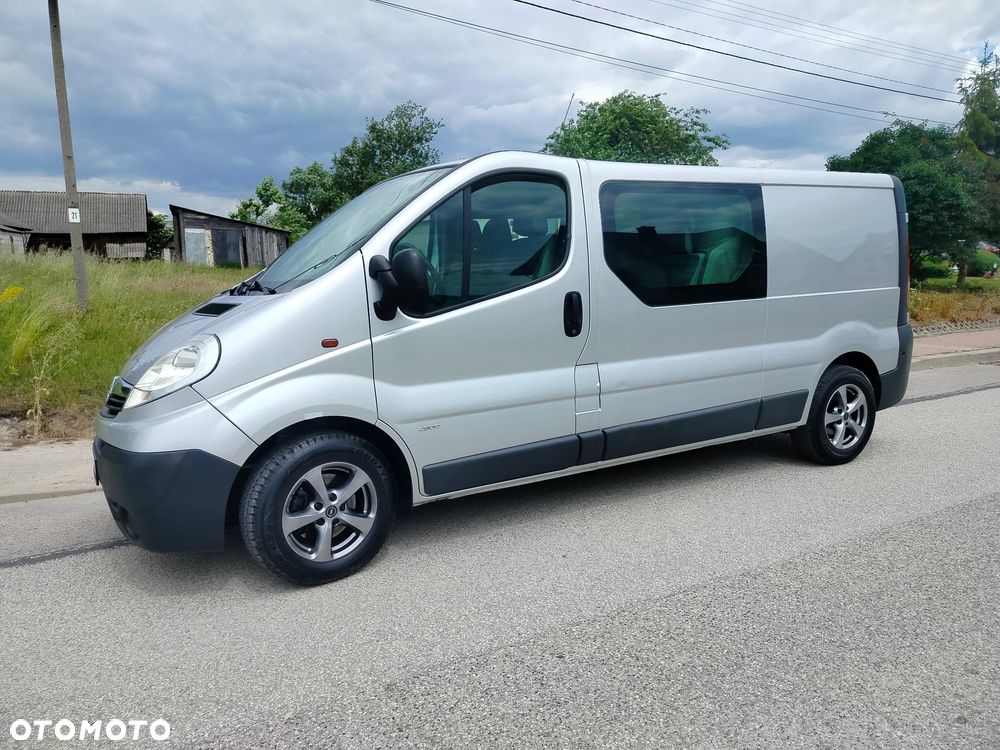 Opel Vivaro - 1