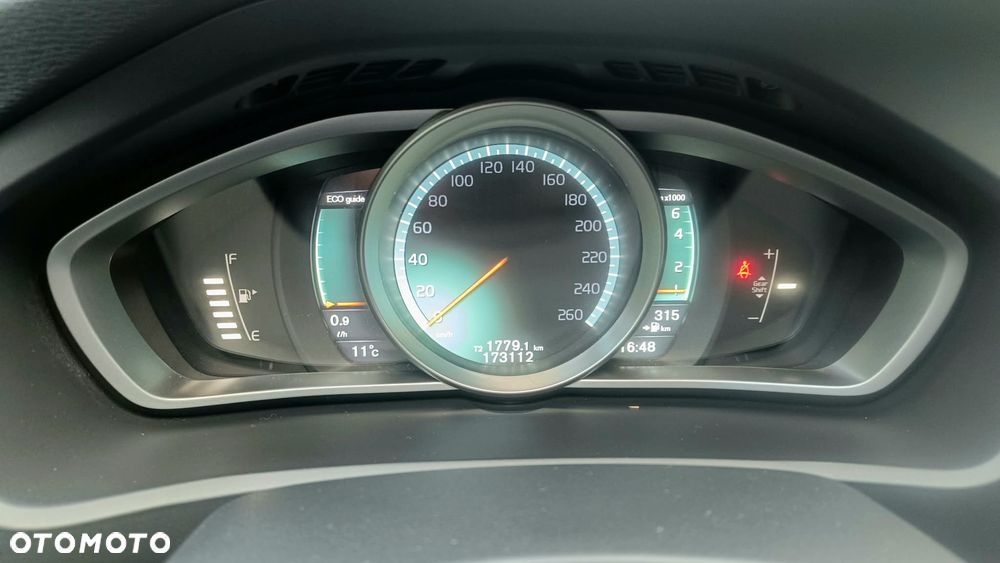 Volvo V40 2015 photo 4