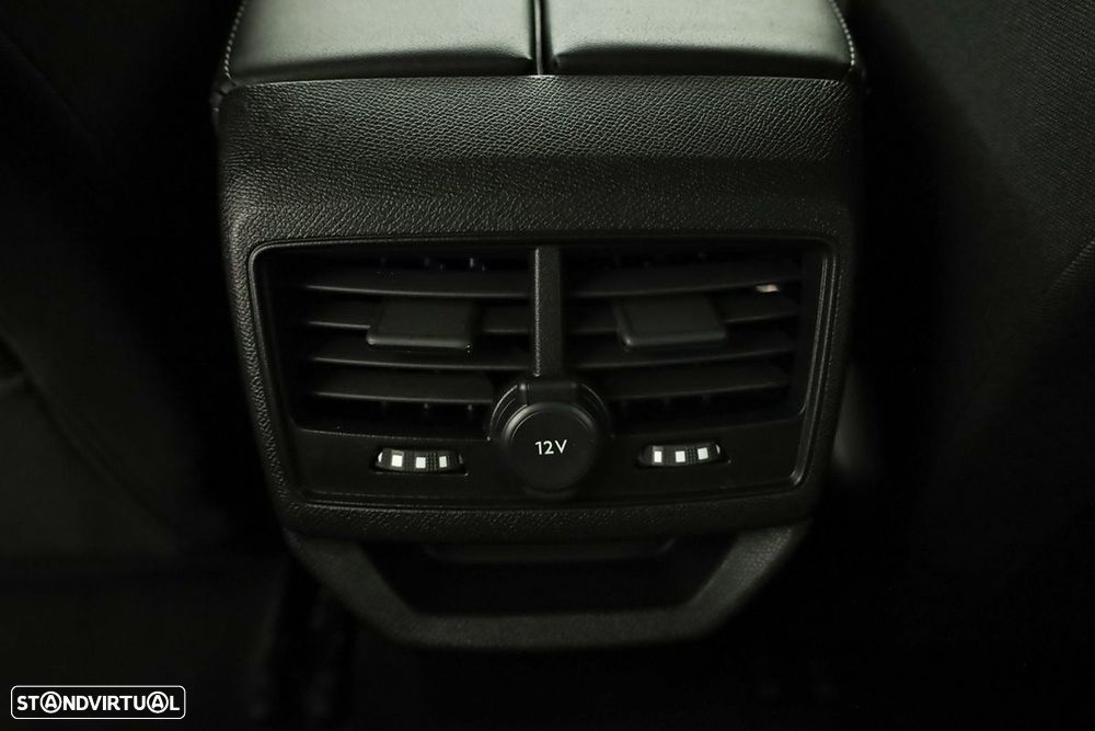 Peugeot 3008 1.6 Hybrid Allure e-EAT8 - 24