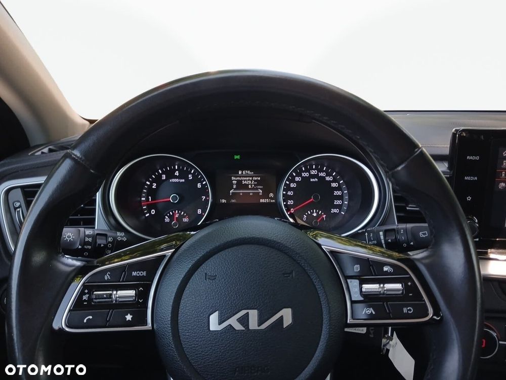 Kia Ceed 1.5 T-GDI M - 18