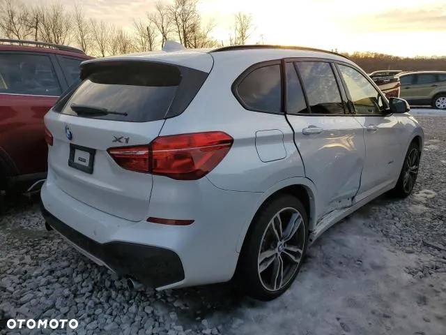 BMW X1 xDrive25i Sport Line - 4