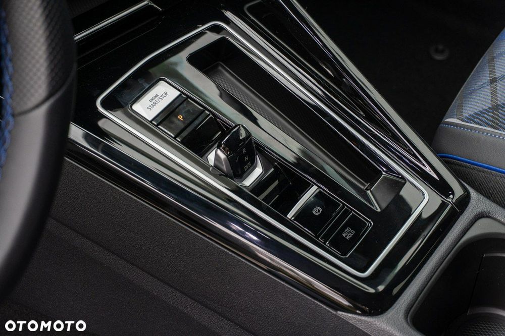 Volkswagen Golf - 20